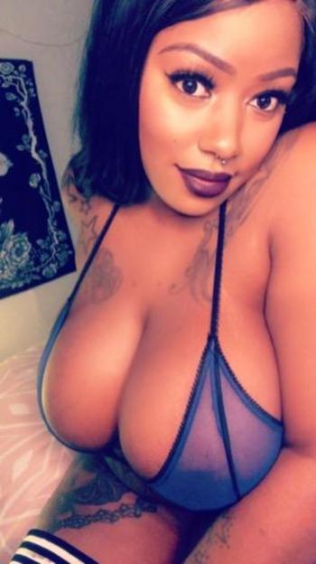 Roxie, 30  female escort, San Luis Obispo