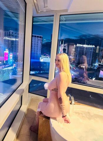 Ashley, 22  female escort, San Luis Obispo