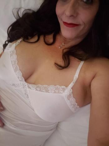 Cat, 49  female escort, San Luis Obispo